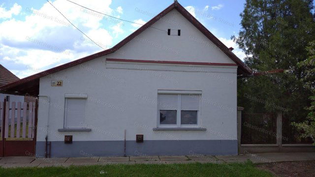Eladó családi ház, Rákóczifalván 23.9 M Ft, 3 szobás