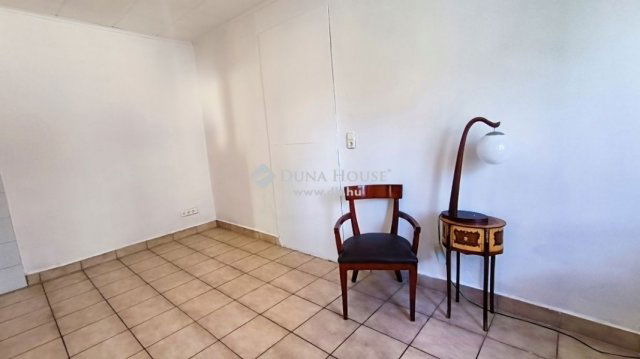 Eladó téglalakás, Budapesten, XX. kerületben 34 M Ft, 1+1 szobás