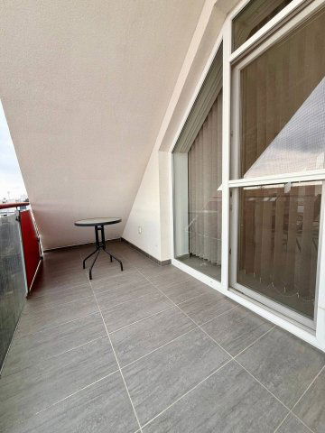 Eladó téglalakás, Pécsett 81.9 M Ft, 3 szobás