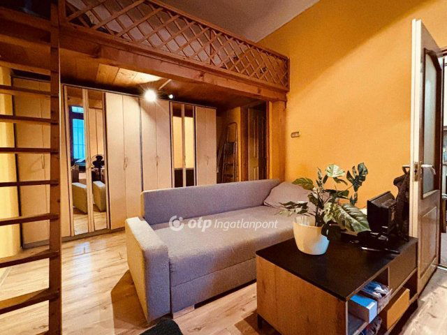 Eladó téglalakás, Budapesten, VII. kerületben 46.9 M Ft