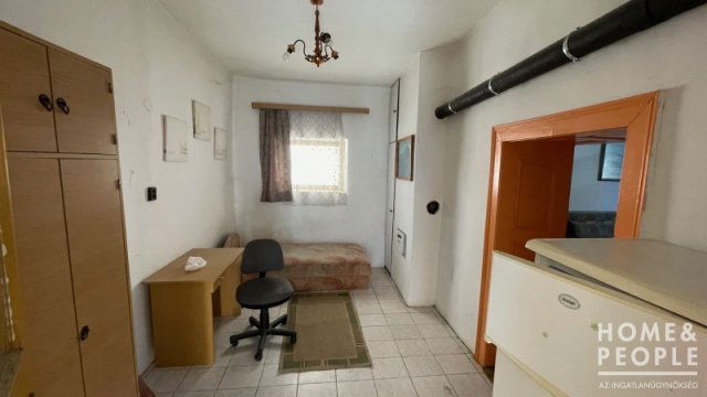Eladó családi ház, Hódmezővásárhelyen 39.99 M Ft, 4 szobás