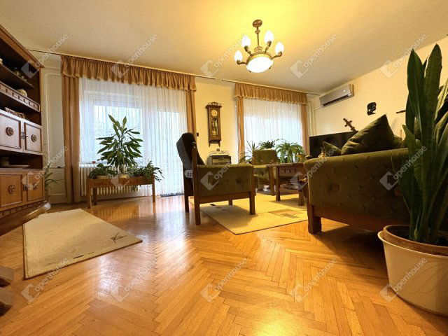 Eladó családi ház, Debrecenben 105 M Ft, 4 szobás