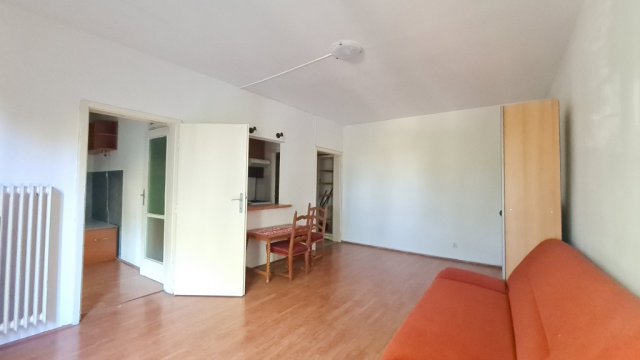 Eladó panellakás, Pécsett 39 M Ft, 1+1 szobás