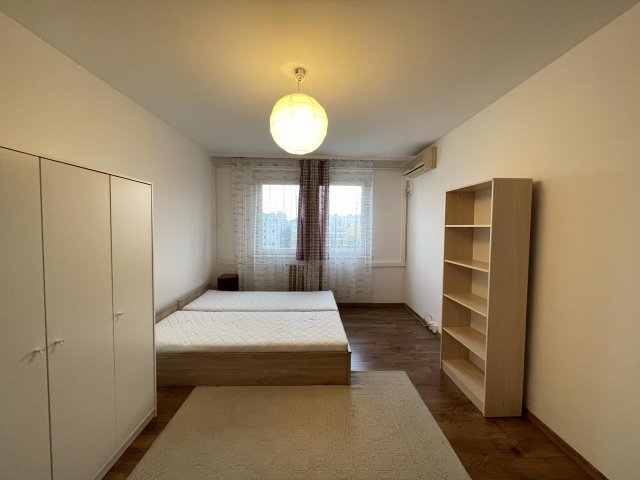 Eladó panellakás, Szegeden, Lomnici utcában 36.9 M Ft, 1 szobás