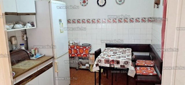 Eladó családi ház, Budapesten, XV. kerületben 99 M Ft, 4 szobás