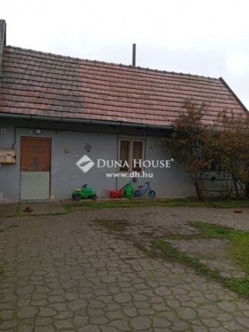 Eladó családi ház, Üllőn 40 M Ft, 4 szobás