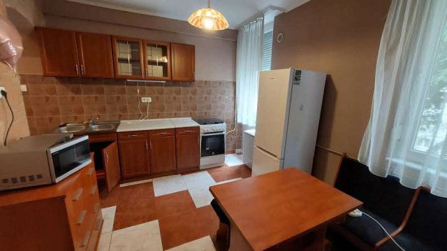 Kiadó téglalakás, albérlet, Kaposváron, Arany János utcában