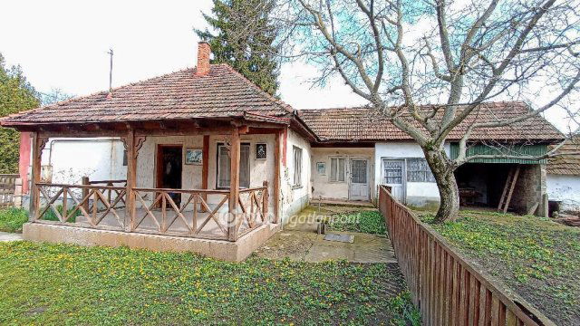 Eladó családi ház, Jászfényszarun 25 M Ft, 2+1 szobás