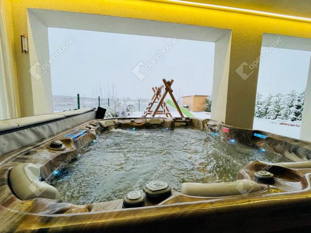 Eladó nyaraló, Győrzámolyon 170 M Ft, 4 szobás