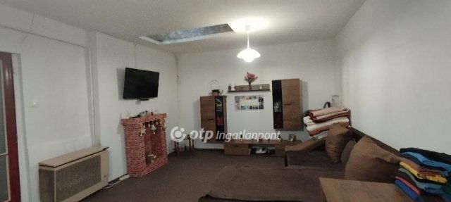 Eladó családi ház, Jászberényben 24.9 M Ft, 2+2 szobás