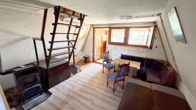 Eladó nyaraló, Pákozdon 14.9 M Ft, 2 szobás
