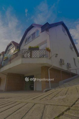 Eladó sorház, Budapesten, II. kerületben 299 M Ft, 2+2 szobás