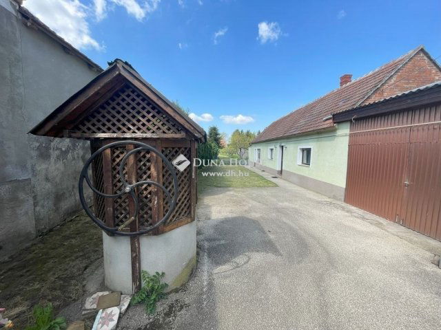 Eladó családi ház, Hosszúperesztegen 29.8 M Ft, 4 szobás
