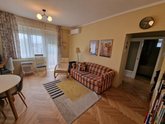 Eladó téglalakás, Budapesten, XXI. kerületben, Szabadság utcában