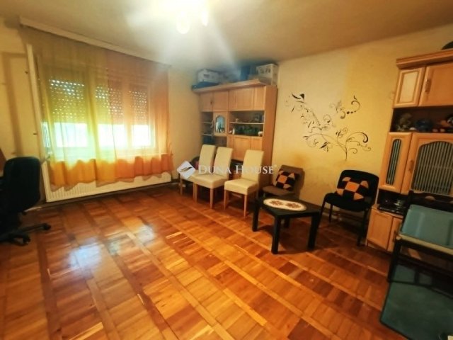 Eladó családi ház, Kecskeméten 45 M Ft, 3 szobás