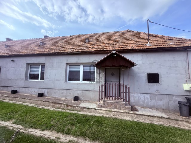 Eladó családi ház, Bakonyszentlászlón 48.5 M Ft, 3 szobás