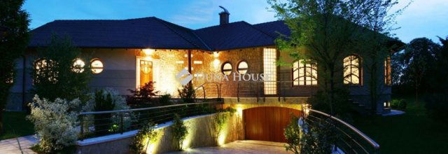 Eladó családi ház, Herceghalomon 456.9 M Ft, 5 szobás