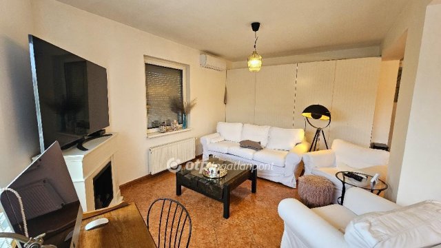 Eladó családi ház, Velencén 165 M Ft, 5 szobás