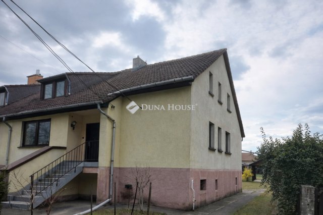 Eladó ikerház, Budapesten, XVIII. kerületben 120 M Ft, 4 szobás