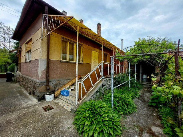 Eladó családi ház, Pásztón 27 M Ft, 3 szobás