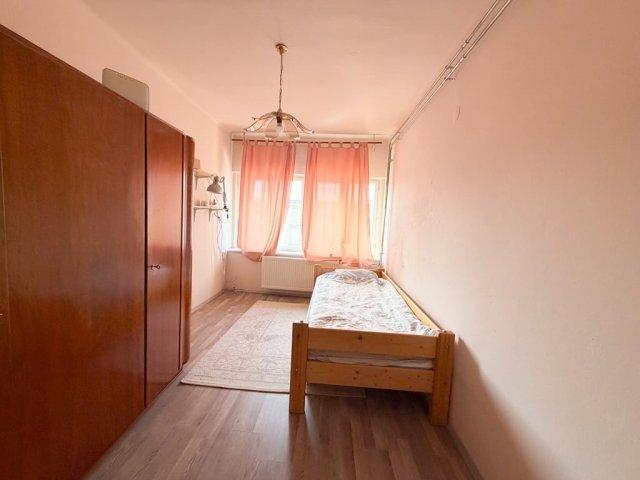 Eladó családi ház, Debrecenben 87 M Ft, 4 szobás