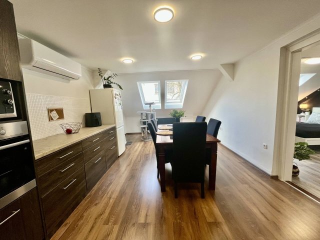 Eladó téglalakás, Gyulán 65 M Ft, 4 szobás