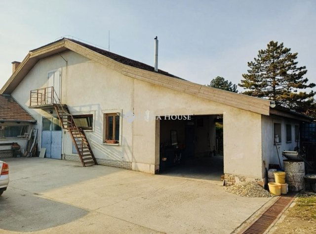 Eladó családi ház, Tárnokon 129 M Ft, 5 szobás