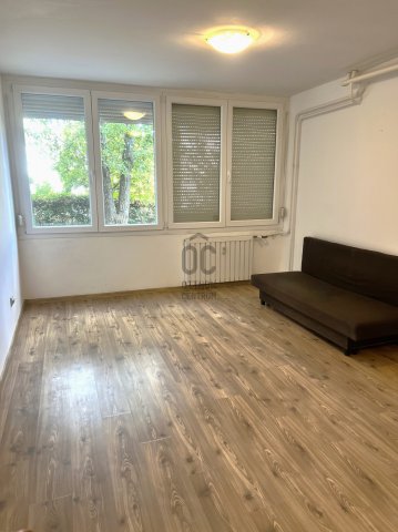 Eladó panellakás, Szentendrén 53.8 M Ft, 2 szobás