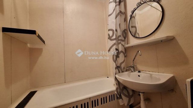 Eladó téglalakás, Székesfehérvárott 45.5 M Ft, 2 szobás