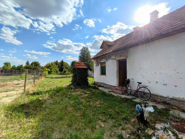 Eladó családi ház, Békéscsabán 12 M Ft, 2 szobás