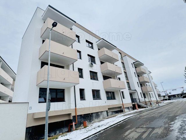 Eladó téglalakás, Győrött 98.4 M Ft, 3 szobás