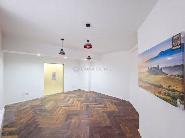 Eladó téglalakás, Budapesten, VIII. kerületben 59.9 M Ft