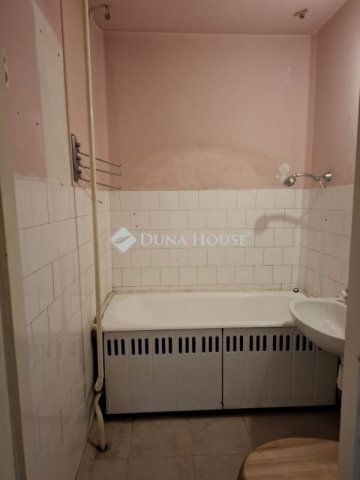 Eladó téglalakás, Budapesten, VIII. kerületben 57.95 M Ft