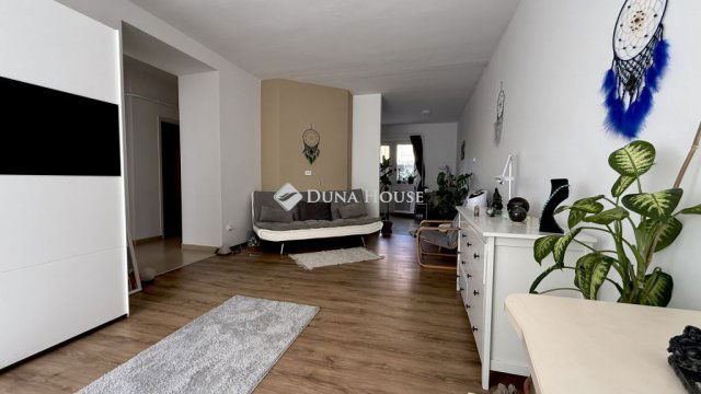 Eladó téglalakás, Szegeden, Kinizsi Pál utcában 75 M Ft