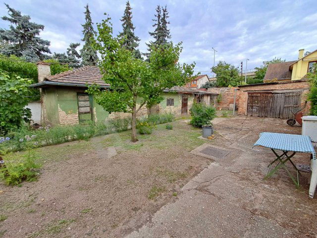 Eladó családi ház, Budapesten, XV. kerületben 84.9 M Ft