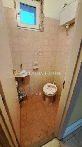 Eladó családi ház, Tápiószecsőn 75 M Ft, 4 szobás