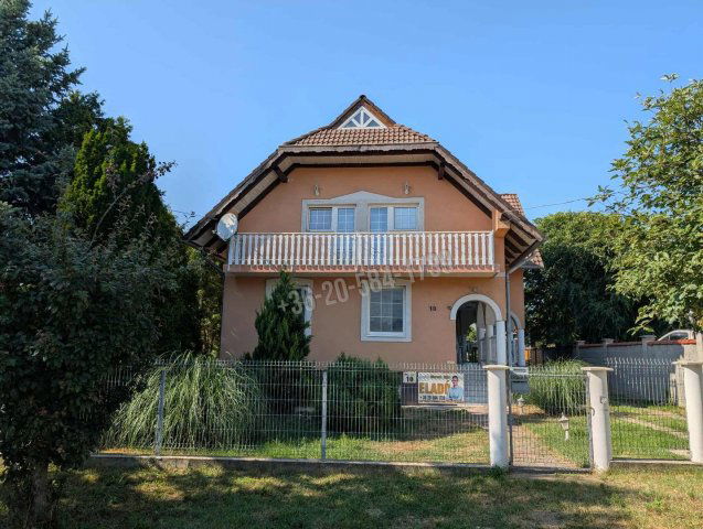 Eladó családi ház, Gyenesdiáson 91.8 M Ft, 5 szobás