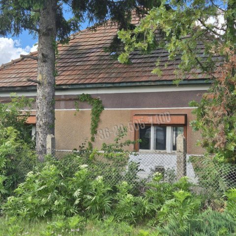 Eladó családi ház, Tiszalúcon, Rózsa utcában 7.5 M Ft