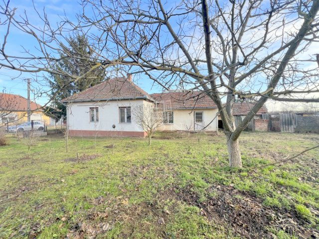 Eladó családi ház, Kálban 9.9 M Ft, 1 szobás