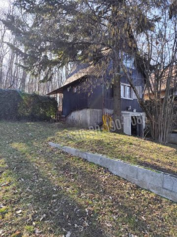 Eladó nyaraló, Tatabányán 26.8 M Ft, 2 szobás