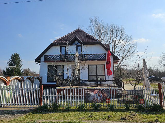 Eladó hotel, Balatonszemesen 146.9 M Ft, 10 szobás