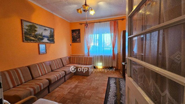 Eladó családi ház, Szihalmon 20 M Ft, 3 szobás