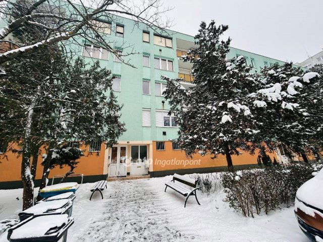 Eladó téglalakás, Nyíregyházán 38.9 M Ft, 2 szobás