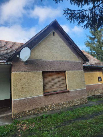 Eladó családi ház, Karádon 24.9 M Ft, 4 szobás