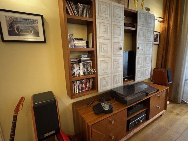 Eladó téglalakás, Budapesten, VI. kerületben 94.9 M Ft, 2 szobás