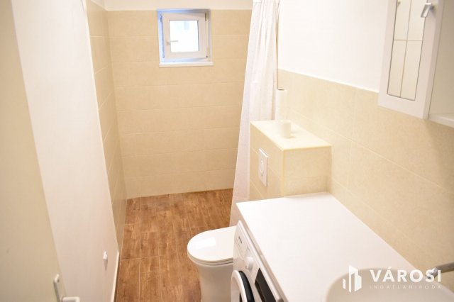 Eladó téglalakás, Békéscsabán 34.5 M Ft, 2 szobás