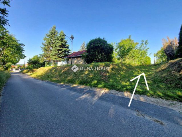 Eladó telek, Cserszegtomajon, Akácfa utcában 8.9 M Ft