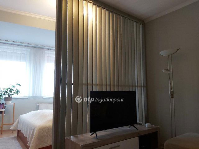 Eladó téglalakás, Budapesten, XV. kerületben 75.9 M Ft, 2 szobás