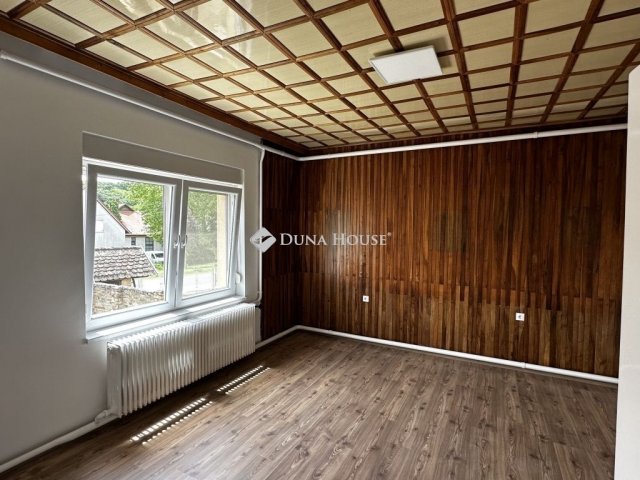 Eladó családi ház, Mecseknádasdon 64.9 M Ft, 4 szobás