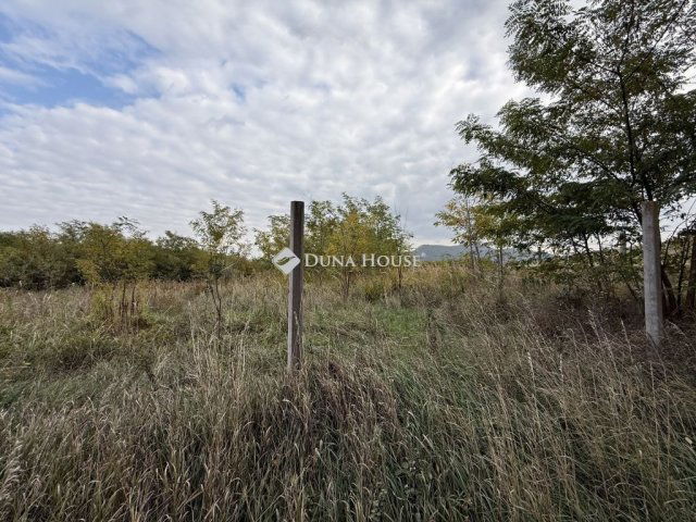 Eladó telek, Nyergesújfaluban 2.55 M Ft / költözzbe.hu